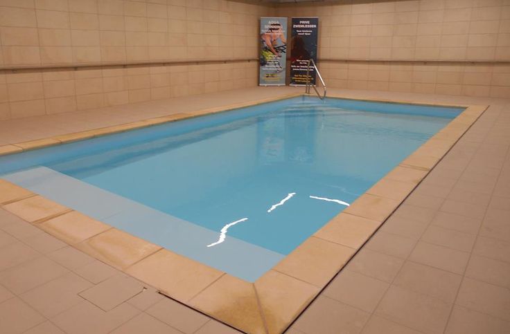 Overdekt zwembad in de wellness van de residentie
